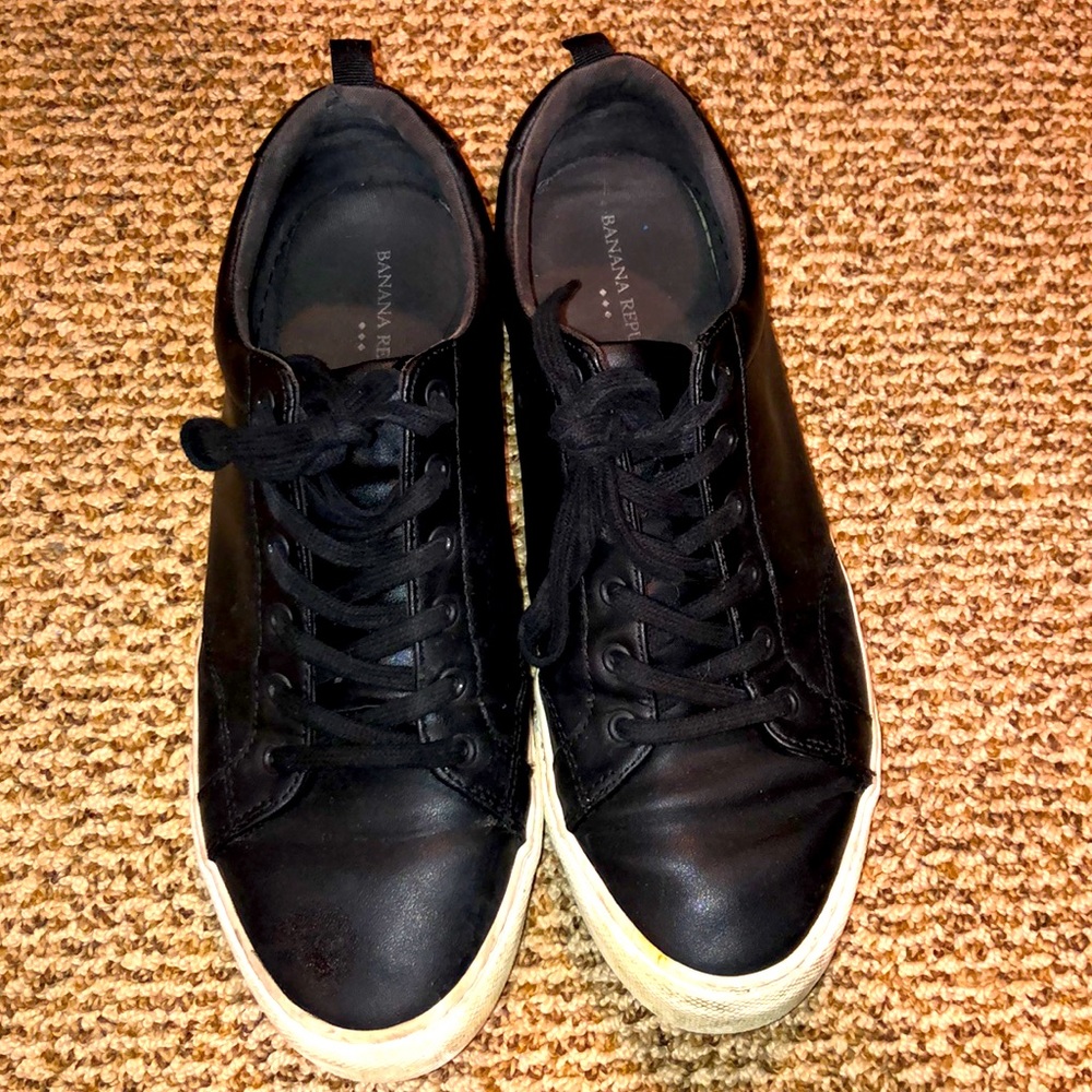 Banana Republic Black Shoe